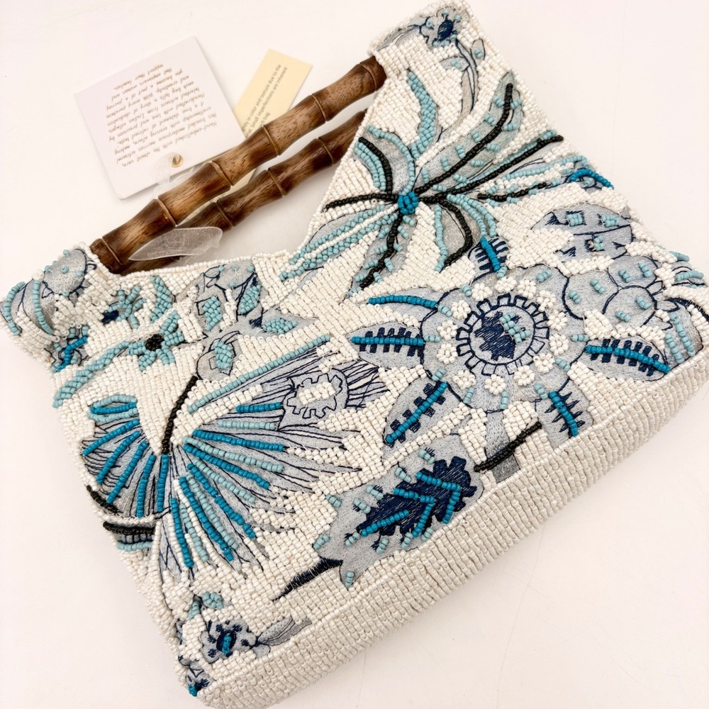Artisan Hand Beaded Floral Bamboo Handle Bag Blue White Tropical Satchel NWT - Picture 1 of 7